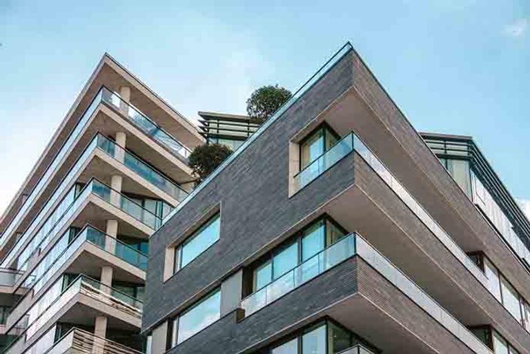 6階建てマンションの建築費はいくら?構造別の坪単価相場や建設時のポイントも解説