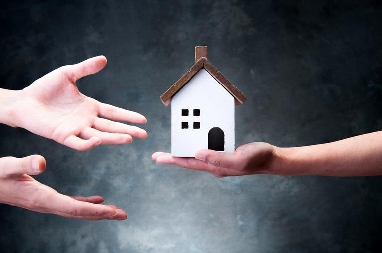 専業主婦は離婚時に家の財産分与を受けられる?条件や注意点を解説