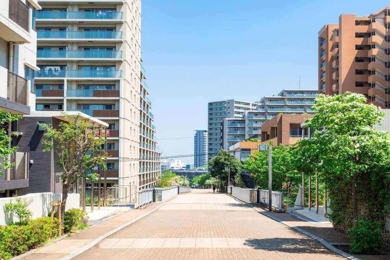 アパート建築における「接道義務」とは?確認方法やその他の建築規制も解説