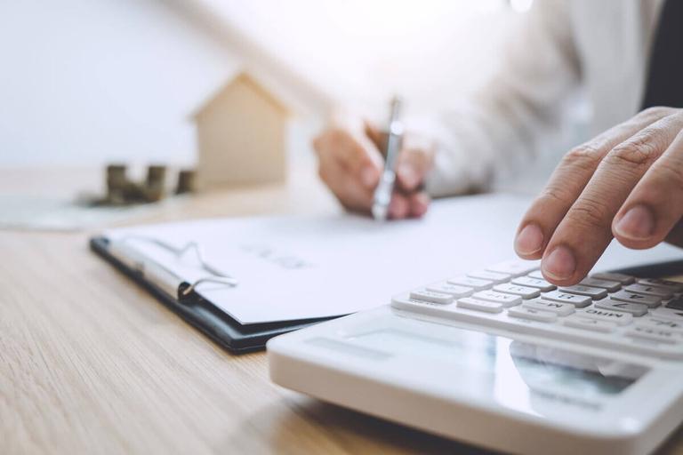 年収200万円でマンション購入は可能?適切な物件価格と返済計画を解説