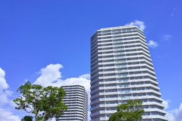 老朽化したビルの建て替えは必要!|立ち退きや建て替え費用を解説