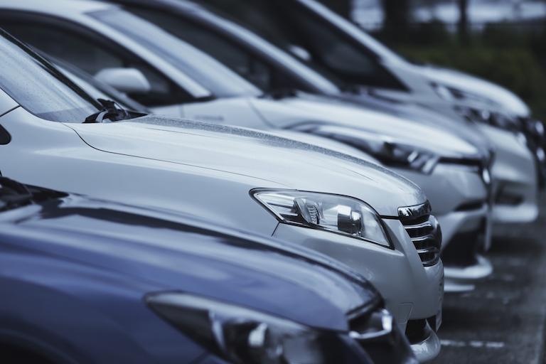 駐車場経営の法人化は有利?個人事業と比較してメリット・デメリットを徹底解説