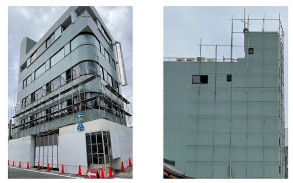 ビル解体で足場を設置している様子の画像