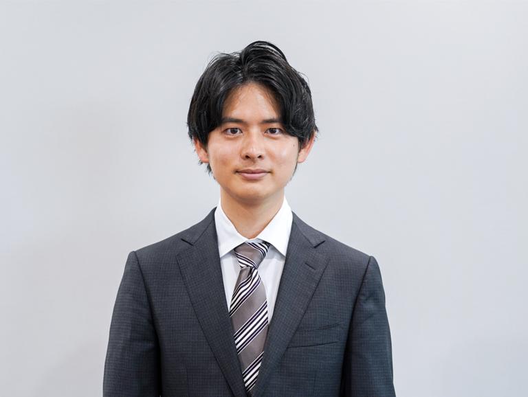イエウール監修者岡部麟太郎の顔写真